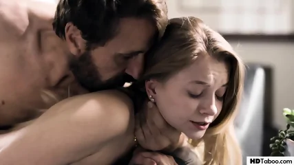 PURE TABOO Step Mom's Not Coming Back! - Riley Star - Video Porno Gratuite HD | Jeux de Rue