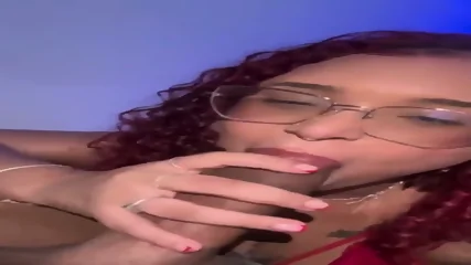 Nerdy Redhead Giving A Great  Her Boss (VISIT THE LINK IN THE PROFILE BIO   OVER 600 MEDIA ITEMS IN THE VIP GROUP) - Video Porno Gratuite HD | Jeux de Rue
