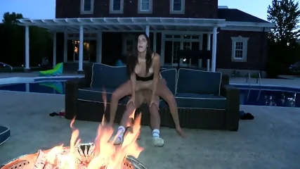 Newbie Takes A Cock - Video Porno Gratuite HD | Jeux de Rue