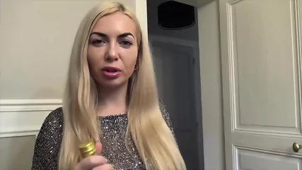 Blonde offerte et enculÃ©e comme une pute - Lesbiennes Francaises en HD | Jeux de Rue
