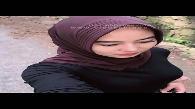 BOKEP INDO GANGBANG HIJAB TOBRUT CROOT DI MULUT VIRAL - BDSM - Domination et Soumission | Jeux de Rue