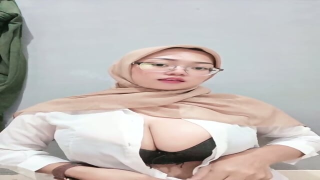 Hijab Tobrut Ganas - Video Porno Gratuite HD | Jeux de Rue