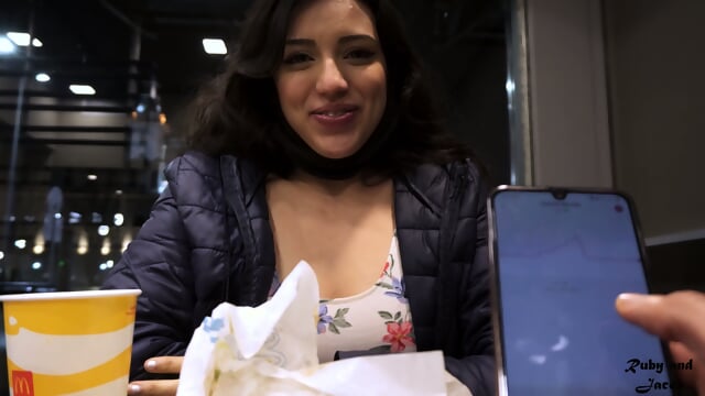 Mc Donald Ice Cream With Cum - Video Porno Gratuite HD | Jeux de Rue