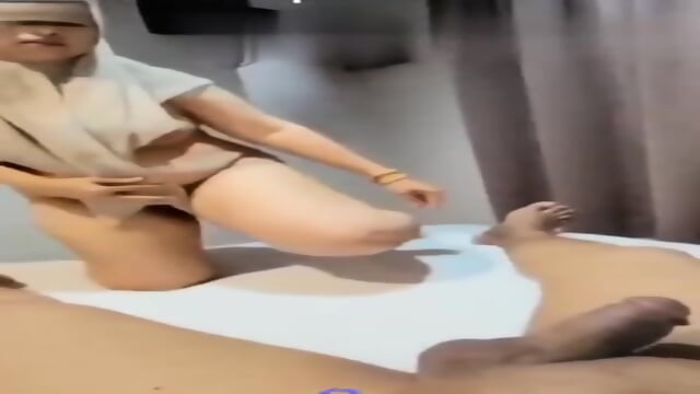 bu guru jilbab yang lagi viral Full Di Https://s.id/jajanpskmichat - Video Porno Gratuite HD | Jeux de Rue