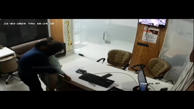 Extremely Beautiful Secretary Fucked by Manager in Office CCTV Cam Recorded (1) - Video Porno Gratuite HD | Jeux de Rue